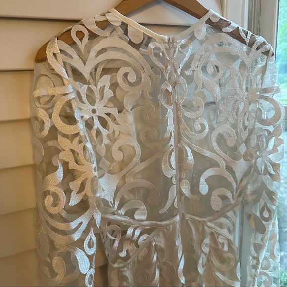 White Lace Finders Keepers Dress - Picture 7 of 8